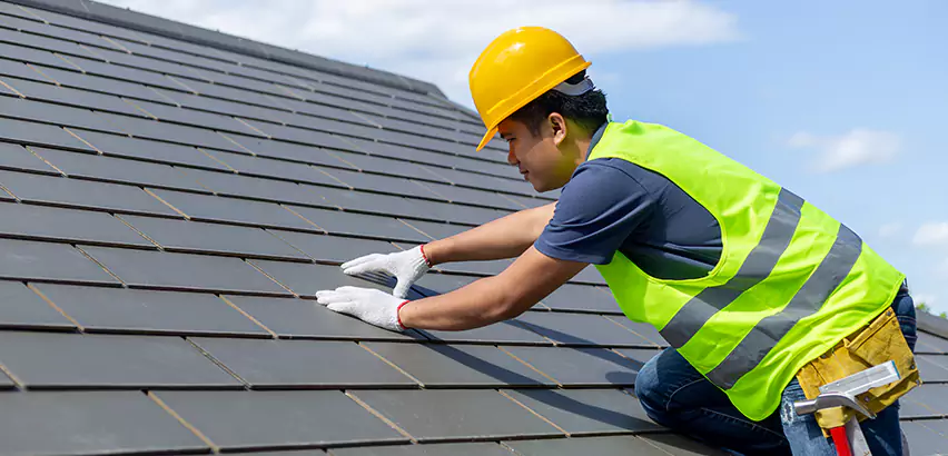 Professional Hail Damage Roof Repair Services in North Chicago, IL