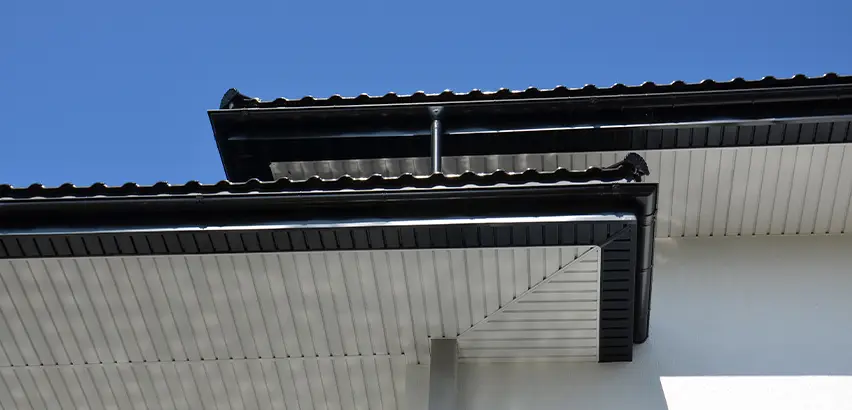 Box Eave Construction in North Chicago